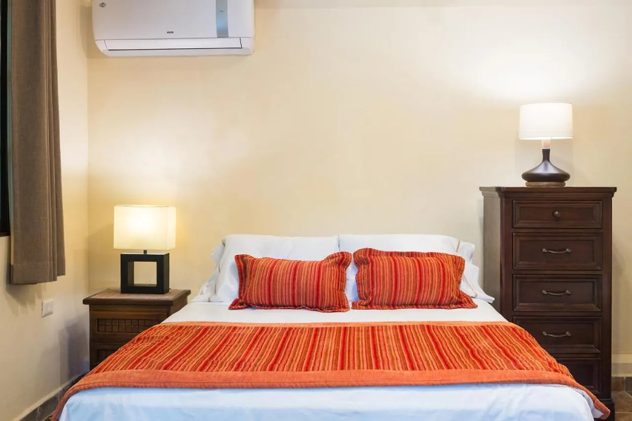 Alamos Inn Hotel Con Jacuzzi Y Piscina Cancún